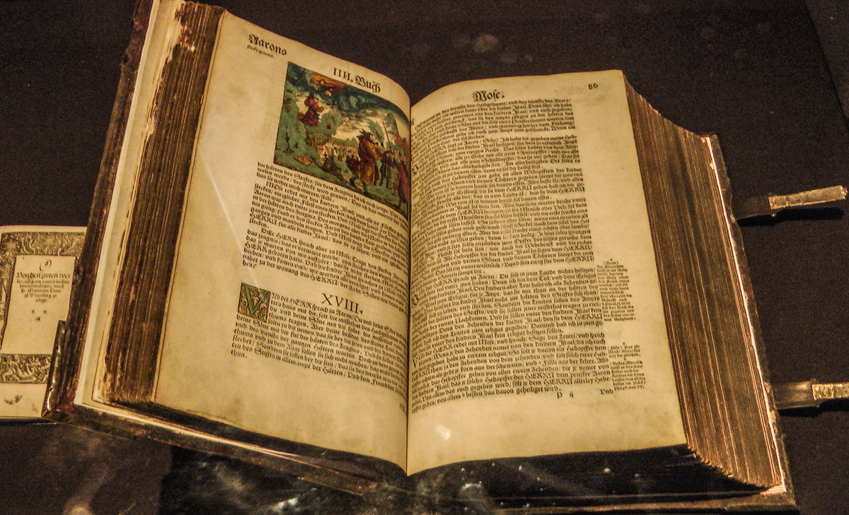 Alte Bibel (Bild: Der Weg)